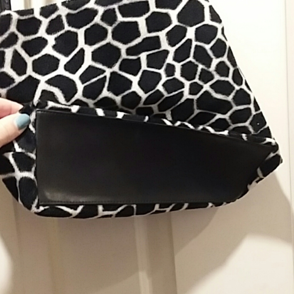 Purse - Picture 3 of 4